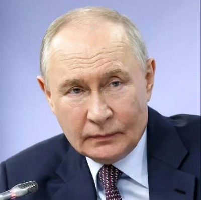 Ar V. Putinas neteks Rusijos prezidento posto iki 2026 m. gruodžio 31 d.?